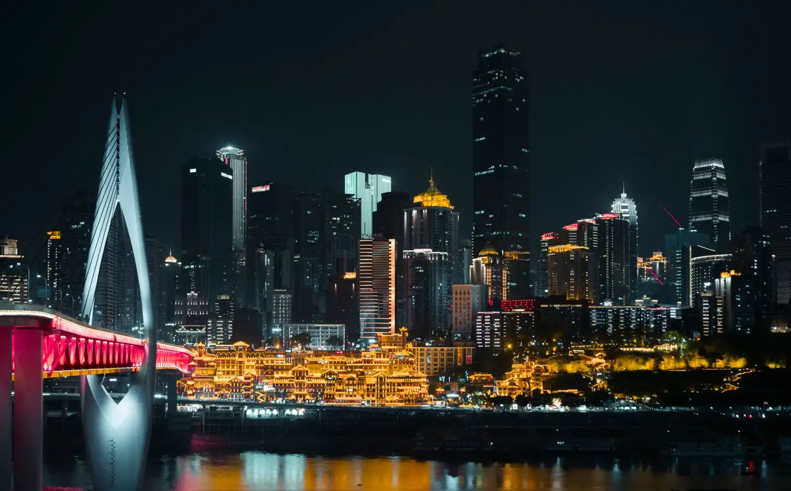 2025年消费品行业消费者洞察报告：数据驱动的趋势解读