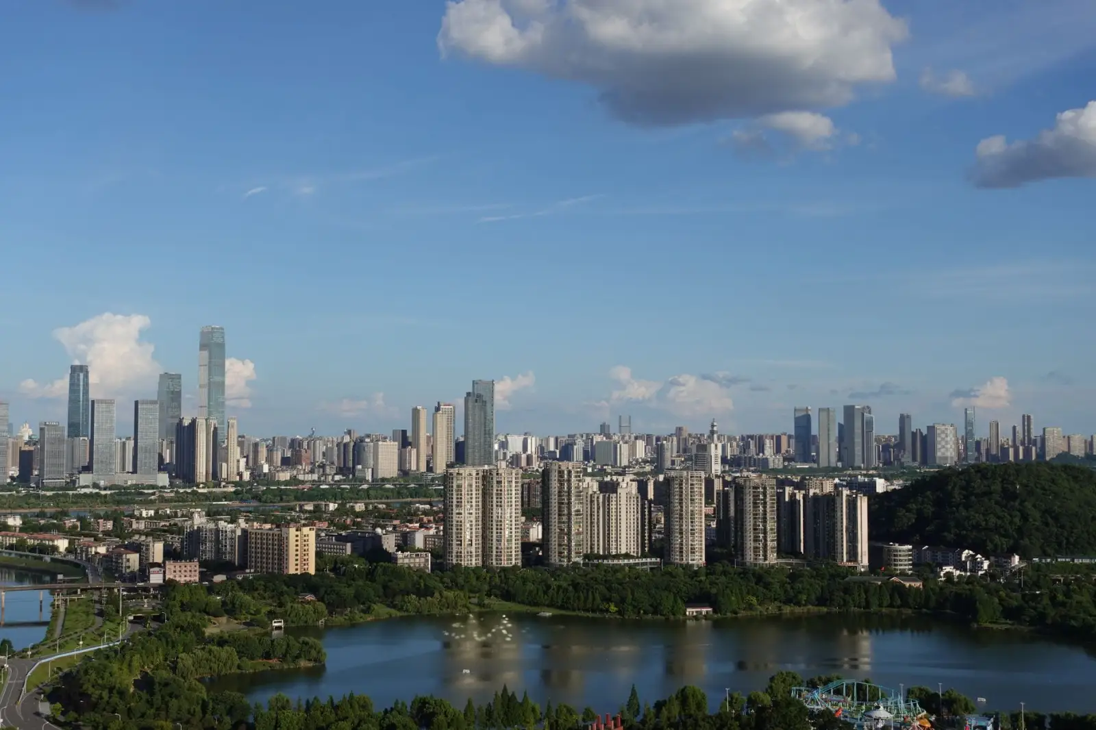 2025年Q1消费电子市场趋势预测与品牌健康度评估报告